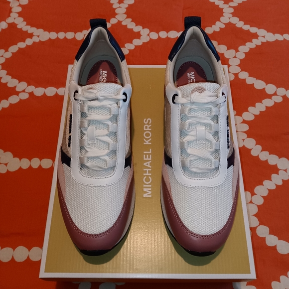 Michael Kors Allie Stride Trainer Lace Up Sneakers - Picture 12 of 14